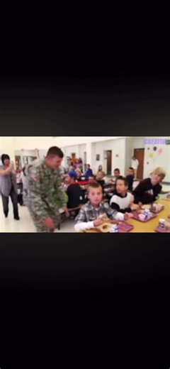 Emotional moments soldiers coming home♥️ 🇺🇸🌎 ❤️ #usmilitary #military | Cyrille stein