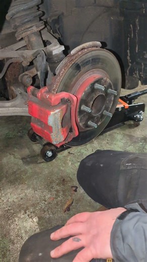 Wasn't Brian Adams in Flash Gordon? 🤔⚡