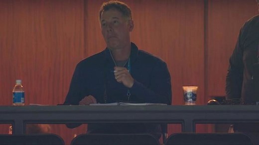New York Giants head coach Pat Shurmur reacts to his son and Vanderbilt quarterback Kyle Shurmur's 40-yard dash