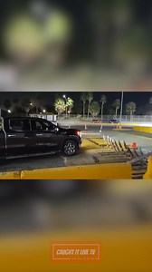 898K views · 3.7K reactions | Determined driver crosses the  border. . . . #cantstopwontstop #pickuptruck #chevytruck #chevy #police #trucks #america #traveltheworld #travels #traveling #mexico #latino #latina #latinx #latinos #hispanic #texas #border #boarder #borderpatrol | Caught It Live TV | Facebook