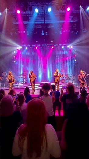 Blue – Flowers LIVE Glasgow 2026 🌸