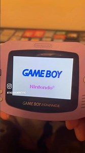 Feeling the nostalgia with Donkey Kong Country on the Game Boy Advance 🦍🍌🎮