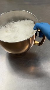 MAKING OUR EYESHADOW GLITTER BATH BOMB✨💄 #bath #bathbomb #bathbombdemo #bathbombdrop #bathbombs #559 #bathtime #glitter #bathbombaddict | soapcute_california