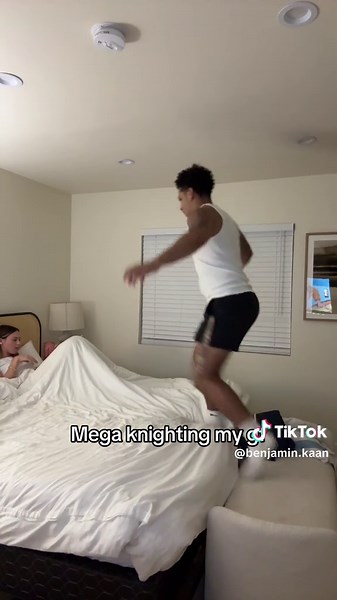 Mega Knight Reactions: Overpowered Gameplay Moments