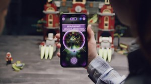 Mit der neuen LEGO®-Reihe Hidden Side™ geht ihr auf actionreiche Geisterjagd! Wie? Scannt eure Modelle mit dem Handy und erweckt sie so zum Leben 🤳 👻 | VEDES