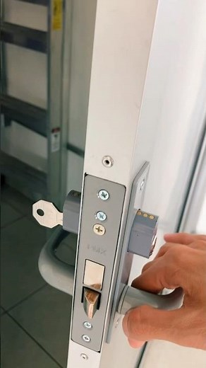 CHAPAS Y CERRADURAS PARA PUERTAS DE ALUMINIO | Herrajes Imperio