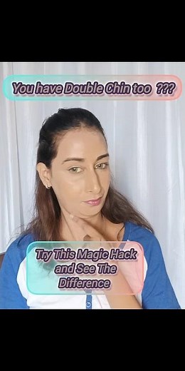 "Hey Girls! ✨ Hide Your Double Chin with This Genius Makeup Hack! 💄🚫"