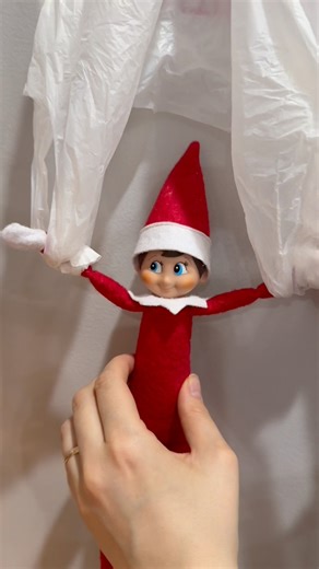 546K views · 2.5K reactions | #momhacks #momusefulhacks #momusefultips #momtips #momtipsandtricks #thinkgsiwishiknewasfirsttimemom #momlife #toddlereducation #elfonthwshelf #elfontheshfideas #elfontheshelfchallenge | A.supermoms.hacks | Facebook