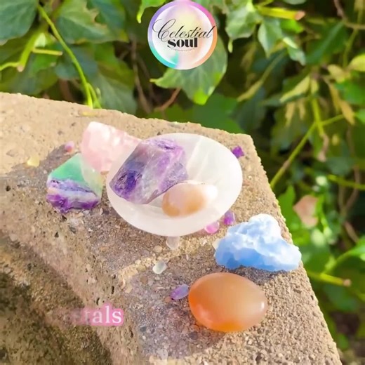 Selenite Healing Crystal Bowls / Trinket Dish for Charging & Displaying Crystals Home Decor - Etsy UK