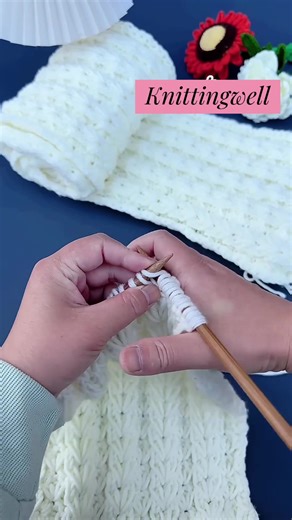 Beautiful scarf pattern 😍🧶