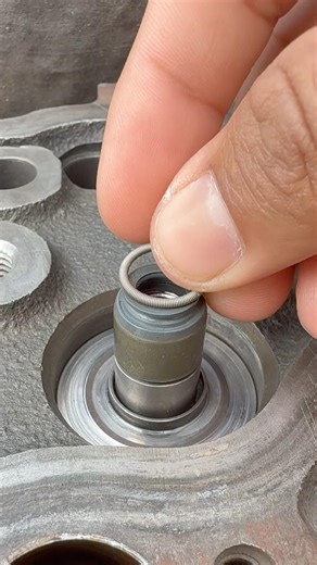 Head Cylinder Valve Lock Completed Tips today #shortsfeed #automobile #viralstory #ytshorts #head