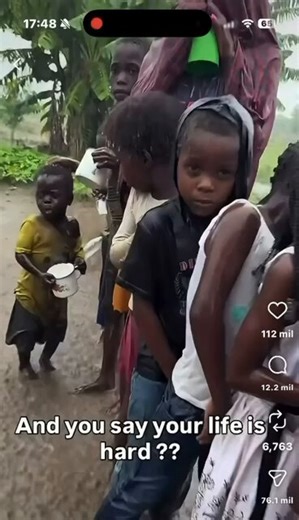 @juliopatan09 La vida del hijo de Marcelo en Londres, será igual de difícil que la de estos niños?