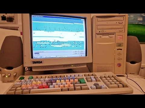 Slow PC Maintenance like it's 1999 with Windows 98 and Defrag - Do not watch if you're easily bored