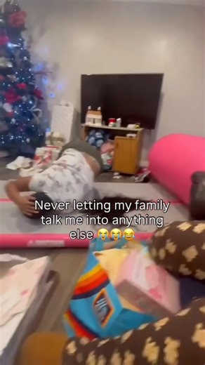 MAMA BACKFLIP FAIL? ALIEN REACTS! BLOOOB #shorts #backflip #funnyfails #puppets