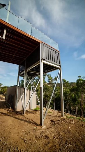 You can’t possibly put a swimming pool here?#shippingcontainerpools #abovegroundpool #australia #skywalker #readbuilt