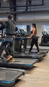 1.6M views · 9K reactions | Best title wins 磊 tag your gym buddy 朗 #comedy #fail #workout #mrsus #patrox #gym | PATROX | Facebook