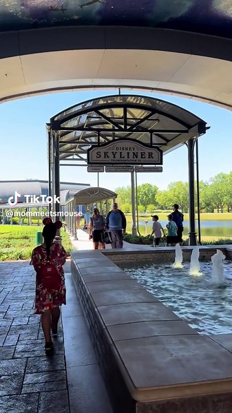 Favorite Disney transportation! 🚠❤️ #skyliner#disneyskyliner#disney#disneyworld#wdw#disneyparks#mickeymouse#waltdisneyworld#epcot