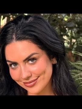 Meet Ruby Drew (Therubydrew): The British Creator Everyone Is Suddenly Curious About 👀