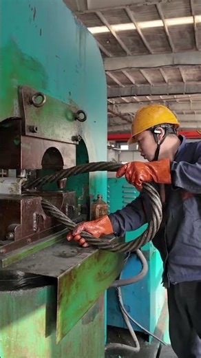 Heavy-Duty Steel Wire Rope Manufacturing: Loop Forming and Pressing