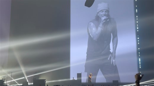 【LANY】2025苏州专场 Paul Klein激情演绎《thick and thin》帅炸了!