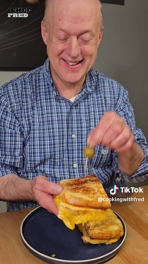 Regular Show's Cheesy Melty Masterpiece: Grilled Cheese Deluxe!