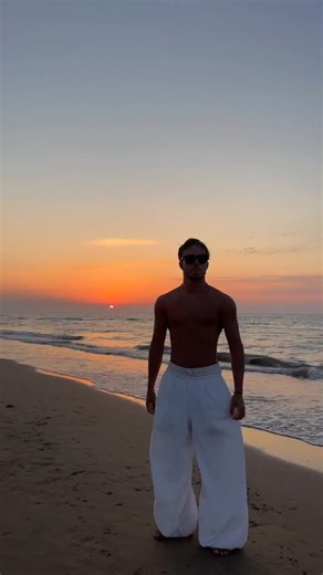 1.6M views · 20K reactions | Tramonto+Bachata >> #bachata #sunset #couple #dance #trend #romantic #viral | 퐌퐀퐓퐓퐈퐀 퐙퐄퐍퐙퐎퐋퐀 | Facebook