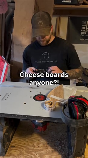 39K views · 192 reactions | From More market prep and these small cheese boards are always a must for us to have at our tent! The white epoxy really makes the walnut and olive wood pop on these. Template from #woodworking #azsmallbusiness #woodshop #woodcraft #handmade #epoxy #charcuterieboardsofinstagram #azlocal #cheeseboards #woodandepoxy | Crafted Elements | Facebook