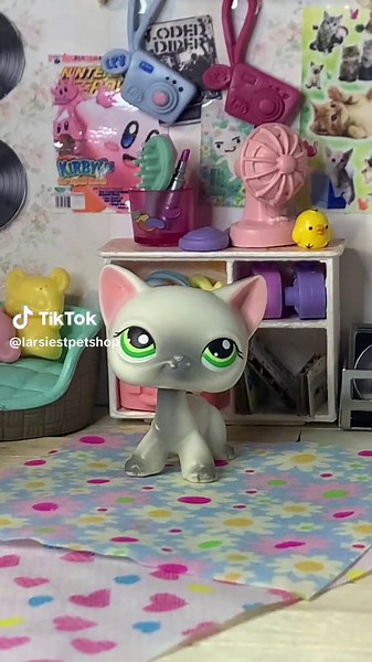 Trying Out My New Ring Light | LPS DIY Scarf