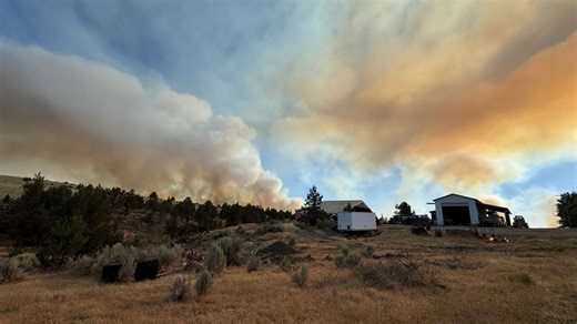 Cram Fire explodes to 28,000 acres, closes Highway 97 in central Oregon