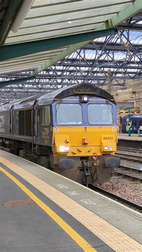 Double headed 66s with 66 422 &66 004 'Climate Hero' at Carlisle on Engineers Train