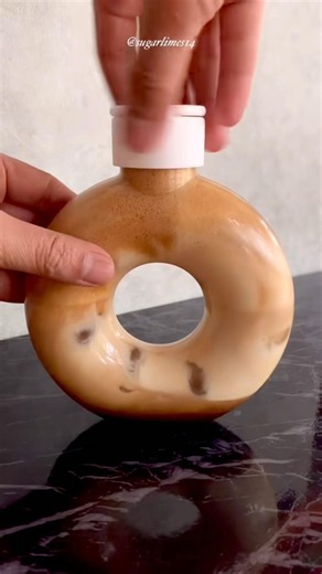 How to make iced coffee quick and easy #coffee #icedcoffee #instantcoffee