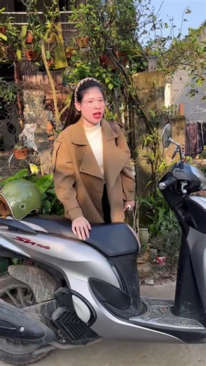 Mấy chị đẹp hộp phụ huynh sao rồi ??vẫn còn dáng vẻ đềm tĩnh thường ngày chứ 🤣🤣🤣#linhlatex #Linh_Vu #kcn_morena #huyềnphicosmetic #phủ_bạc_thanh_xuânhuyenphi