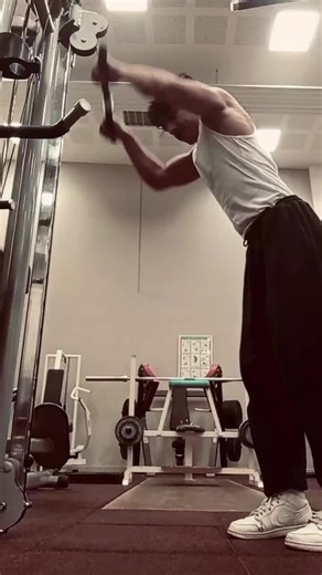 #sport #gym #eroupe🇪🇺 #شعب_صيني_ماله_حل😂😂 #algerienne🇩🇿