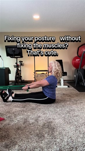 These aren’t your show- off muscles – they’re your stay- strong-for- life muscles. ✨Scapular, retraction trains, the tiny stabilizers that:👇 ✅Keep your shoulders from creeping up to your ears. ✅Make planks safer and stronger (hello, neck and shoulder relief). ✅Help your arms move with power instead of pain. ✅Turn every day posture into something that happens automatically. Think of these muscles as your bodies alignment team – when they’re weak, everything else overworks. When they’re strong? Y