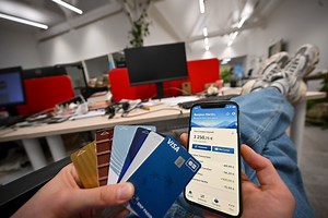 Les banques en ligne attirent de plus en plus, mais valent-elles vraiment le coût ? On a comparé