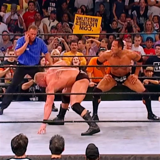 There are moments in sports entertainment that rise above ordinary competition and become part of history. This championship showdown is one such iconic moment — a clash between two incredibly powerful performers who stepped into the ring with one goal: to prove who truly deserved the Undisputed Title. One competitor was known for charisma, energy, and a connection with the audience that could light up any arena. With unmatched confidence and an unbreakable fighting spirit, this superstar entere