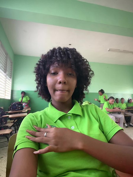 Engaging Classroom Dynamics with Students in Green Uniforms