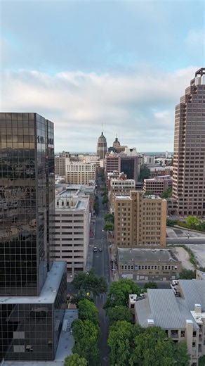 Exploring Downtown Texas through Hyperlapse Drone Footage