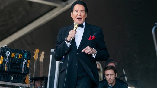 Wayne Newton talks legendary career and surprising Cleveland connections with Mike Polk Jr.