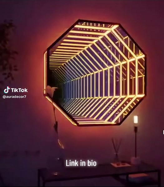 Explore Infinity Mirrors: Captivating Art Installations