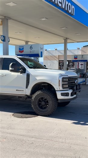 Martin Barkey on Instagram: "That's what a F250 looks like after driving from northern Ontario Canada to California. It still has Canadian road salt on it...she's ready for a bath. The @yokohamatire @racelinewheels combo ran perfectly under load and speed. . . #f250superduty #mbrp #roadtrip #ultra4racing"