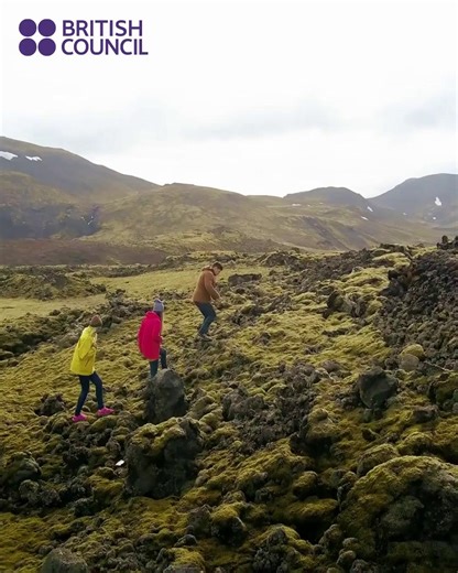 Happy St. Andrew's Day! 🏴󠁧󠁢󠁳󠁣󠁴󠁿 How much do you know about Scotland? Check out this video to learn more, then tell us in the comments if you have ever been there or if you'd like to visit! Click here to read more: https://learnenglish.pub/Scotland Neil (Apologies for my Gaelic pronunciation - I'm not a Gaelic speaker, but I did my best!) | LearnEnglish – British Council