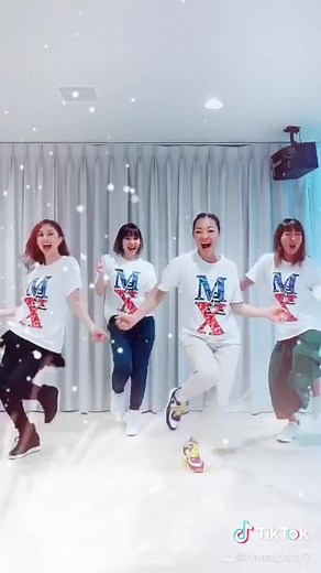 MAX Dance Challenge with Nana, Reina, and Lina