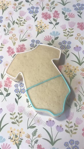 tell me something good that happened today!! #cookies #cookiedecorating #satisfying #baby | Maddie Cooking