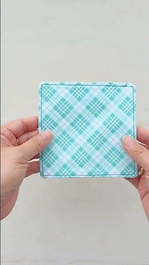DIY Corner Bookmark. DIY Fabric Bookmark. #bookmark #charmpack #sewingwithscraps
