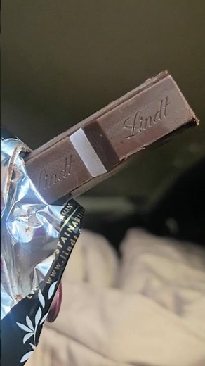 Trying Swiss Chocolate in Switzerland 🇨🇭🍫 | Lindor Lindt Taste Test!