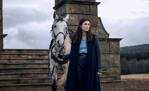 Moiraine Sedai (AKA Rosamund Pike) to continue narrating 'The Wheel of Time' audiobooks for Amazon