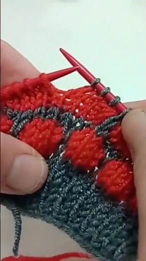 2 Renkli Kazak Örgü Modeli/Two-Color Knitted Sweater Pattern #knitting #crochet #örgü #keşfet