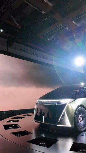 Lexus’s LS Concept swaps Luxury Sedan for Luxury space - and adds six wheels for good measure. It’s part MPV, part Blade Runner, and all kinds of wild. Wild concept or luxury van of the future? 👀 #motorshow #conceptcars #lexus #carmagazine | CAR Magazine