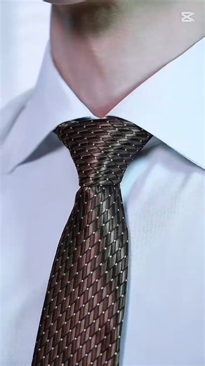 How to tie a tie